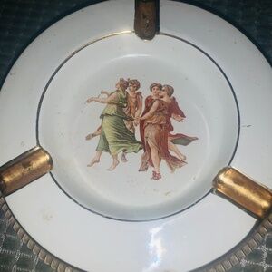 Vintage 1940’s 3 piece set ,ashtray,2 ceramic figurines made in ITALY